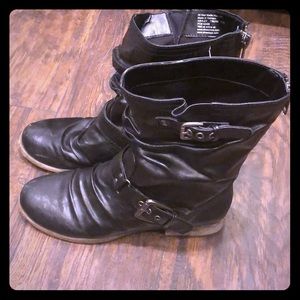 Carlos Santana Mid calf black boots Sz 7.5